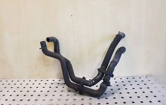 Renault Trafic II (X83) Engine coolant pipe/hose