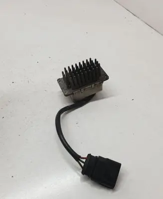 Volkswagen Phaeton Heater blower motor/fan resistor 3D0907521
