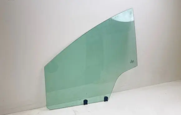 Peugeot 3008 I Front door window glass four-door E243R000929 DOT39AS2M34