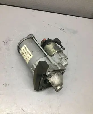 Nissan Qashqai Starter motor 233000379R