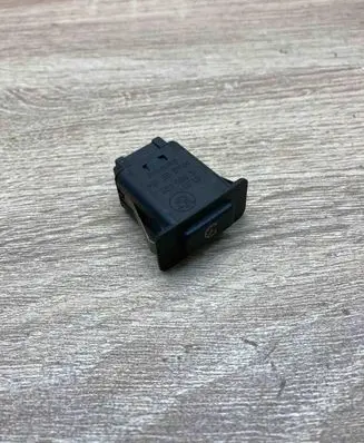 BMW 5 E39 Cruise control switch 8360462