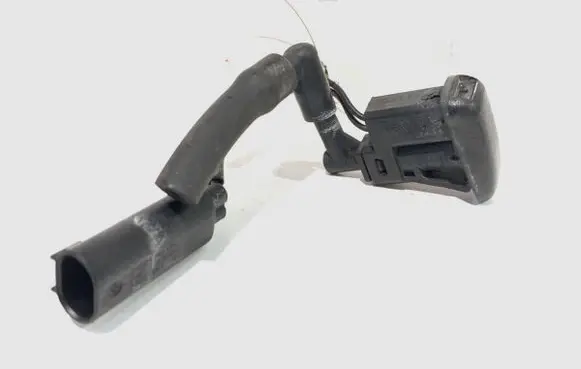BMW 1 E81 E87 Windshield washer spray nozzle 7110851