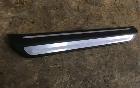 Audi Q3 8U Front sill trim cover 8U0853372A