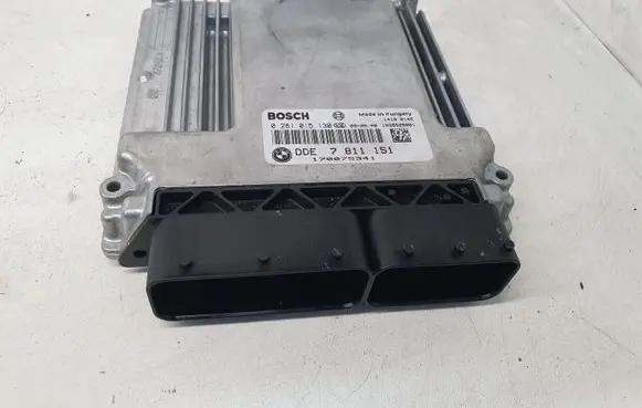BMW 5 E60 E61 Engine control unit/module 7811151