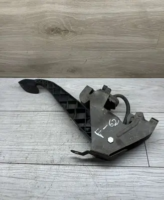 Volkswagen Transporter - Caravelle T5 Clutch pedal 7H1721315 PA66GF50