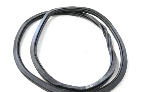 BMW 4 F32 F33 Rubber seal rear door 8K9833721L