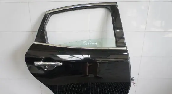 Infiniti Q70 Y51 Rear door