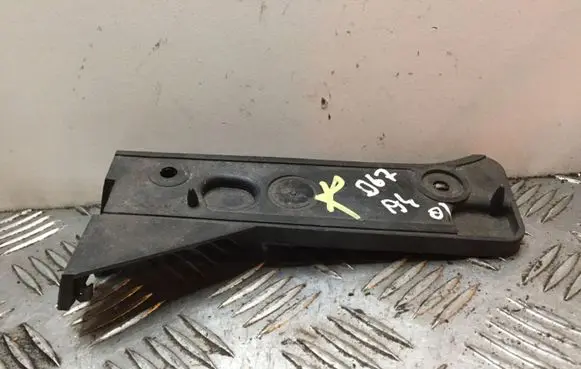 Audi A4 S4 B6 8E 8H Front bumper mounting bracket 8E0807283A