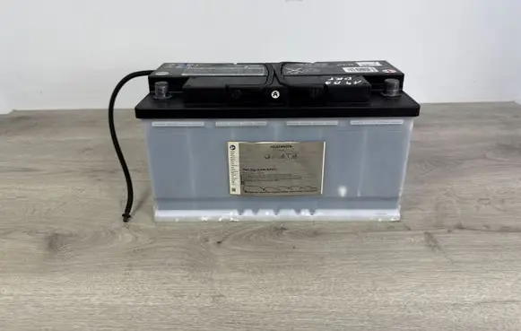 Audi A4 S4 B9 Car battery 000915105EE