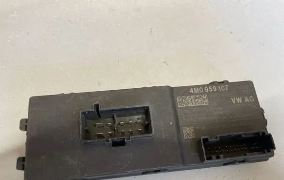 Volkswagen Sharan Other control units/modules 4M0959107