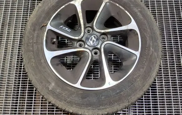 Hyundai i10 R14 alloy rim 