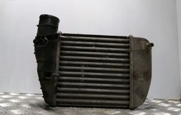 Audi A6 S6 C6 4F Intercooler radiator 4F0145805R
