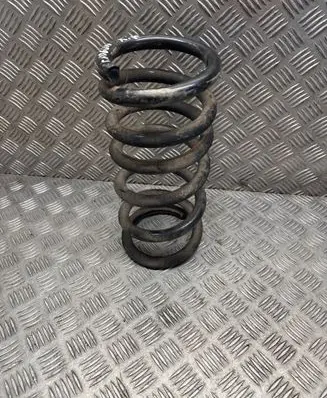 Mitsubishi Shogun Rear coil spring