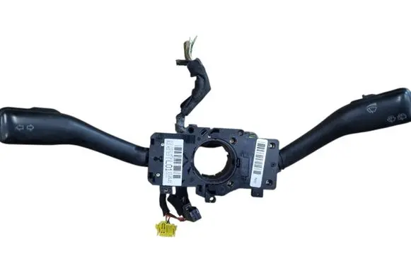 Wiper turn signal indicator stalk/switch