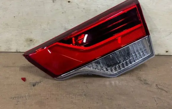Toyota Highlander XU70 Tailgate rear/tail lights