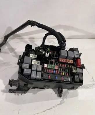 Toyota Auris E180 Fuse box set 602730