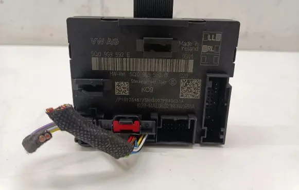 Audi TT TTS RS Mk3 8S Door control unit/module 5Q0959592B