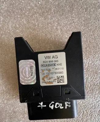 Volkswagen Golf VII Fuel injection pump control unit/module 5Q0906093 150107300993