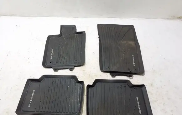 Porsche Panamera (971) Car floor mat set 971044800