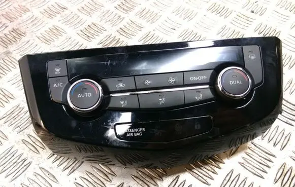 Nissan Qashqai Climate control unit 275004EA0A