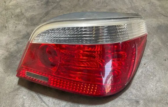 BMW 5 E60 E61 Rear/tail lights 6910768