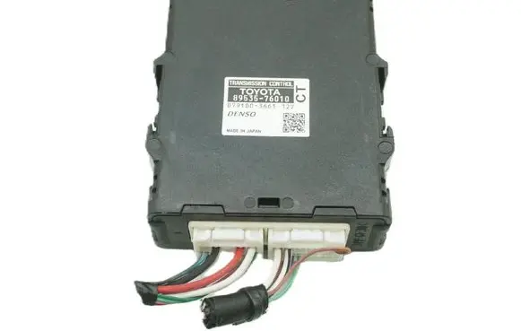 Lexus CT 200H Other control units/modules 8953576010
