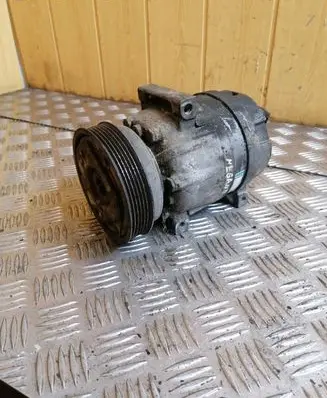 Renault Megane I Air conditioning (A/C) compressor (pump) 6560630 1135289