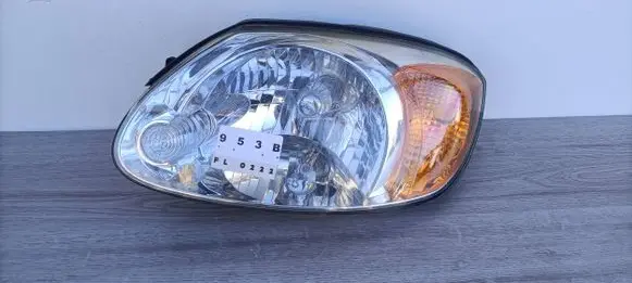 Hyundai Accent Headlight/headlamp 9210-255