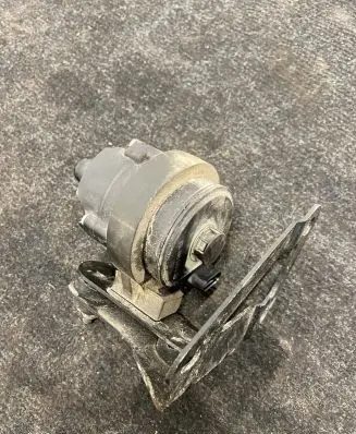 BMW X5 F15 Electric auxiliary coolant/water pump 7643949