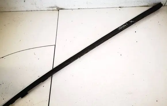 Opel Meriva A Windshield trim 