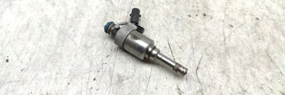 Audi A4 S4 B8 8K Fuel injector 06H906036G