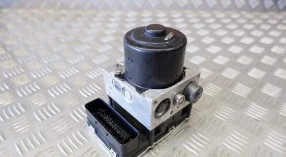 Volkswagen Touareg II ABS Pump 7P0907379J