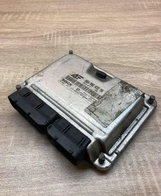 Seat Alhambra (Mk1) Engine control unit/module ECU 06A906032HA 0261207355