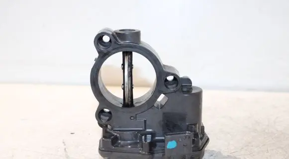 BMW 5 G30 G31 G38 Throttle valve 8512452