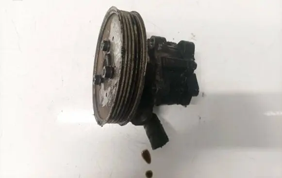 Audi A4 S4 B5 8D Power steering pump 059145255