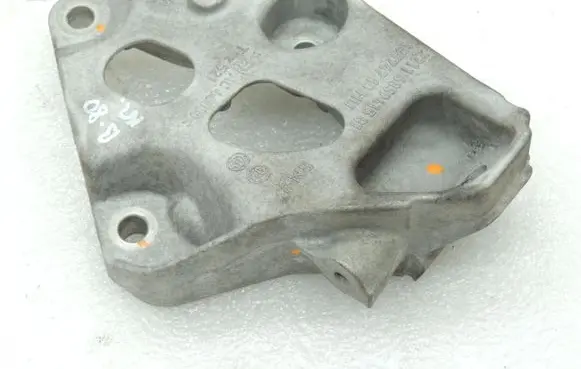 BMW 3 F30 F35 F31 Engine mounting bracket 22116859415 6859415