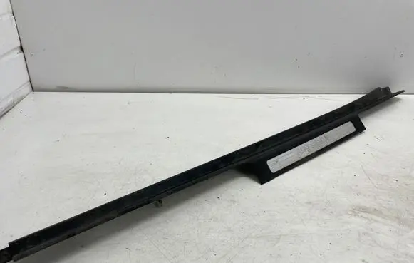 Mercedes-Benz R W251 Other interior part A2516800135