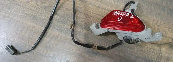 Mazda 2 Third/center stoplight DF715135Y