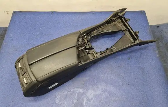BMW 5 E60 E61 Center console 