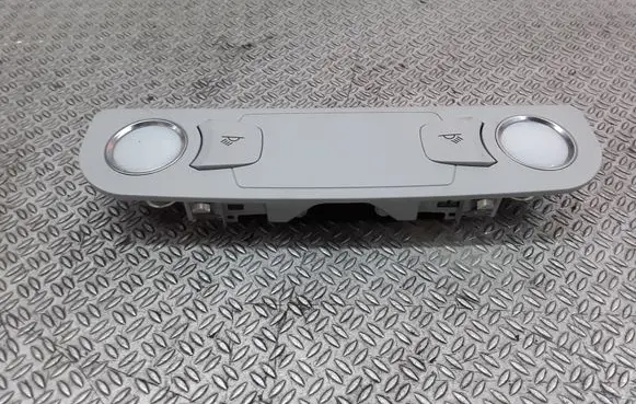 Audi A6 S6 C6 4F Rear seat light 4L0947111B