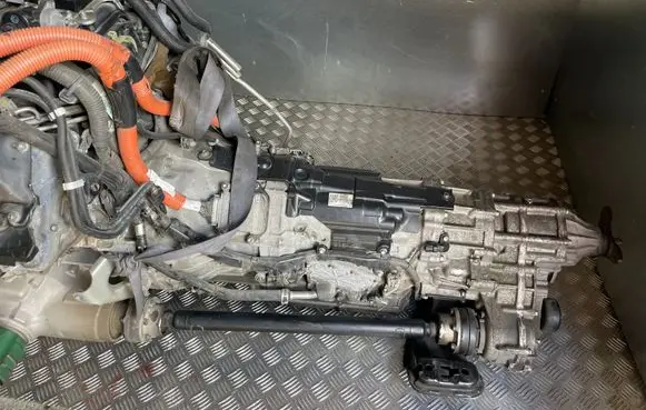 Lexus LS 460 - 600H Automatic gearbox 3093050010 1UR
