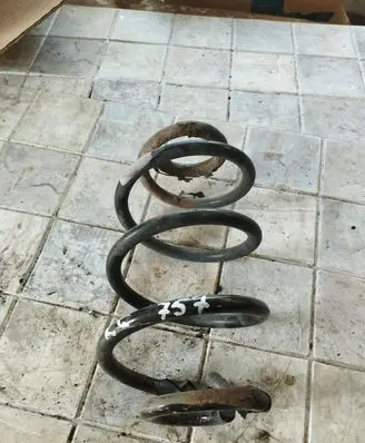 Nissan Note (E11) Rear coil spring