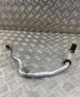 Audi A7 S7 4K8 Engine coolant pipe/hose 059121064N