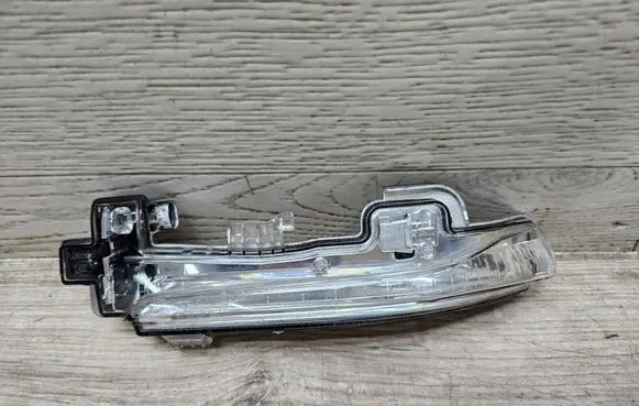 Volvo V60 Mirror indicator light 3100929