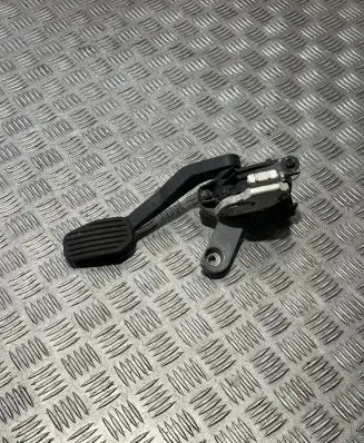Volvo S80 Accelerator throttle pedal 30636005