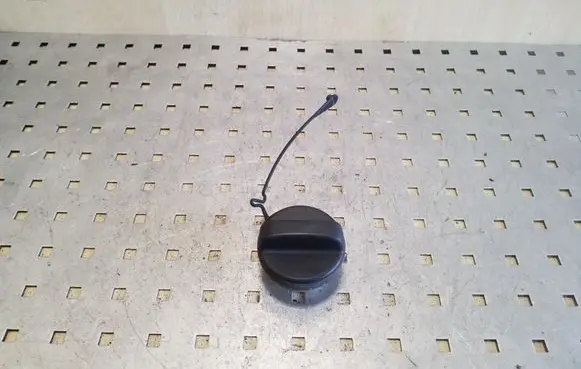 Toyota Auris 150 Fuel tank filler cap 