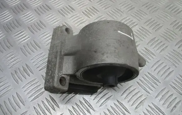 Hyundai Getz Gearbox mounting bracket