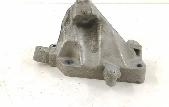 Mercedes-Benz ML W164 Engine mounting bracket 6292230204 A6292230204