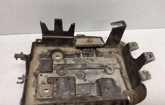 Opel Corsa D Battery tray 13235642 09115187