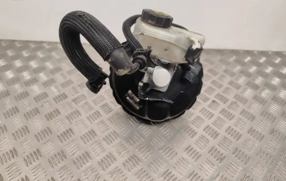 Volvo V70 Brake booster 31329895